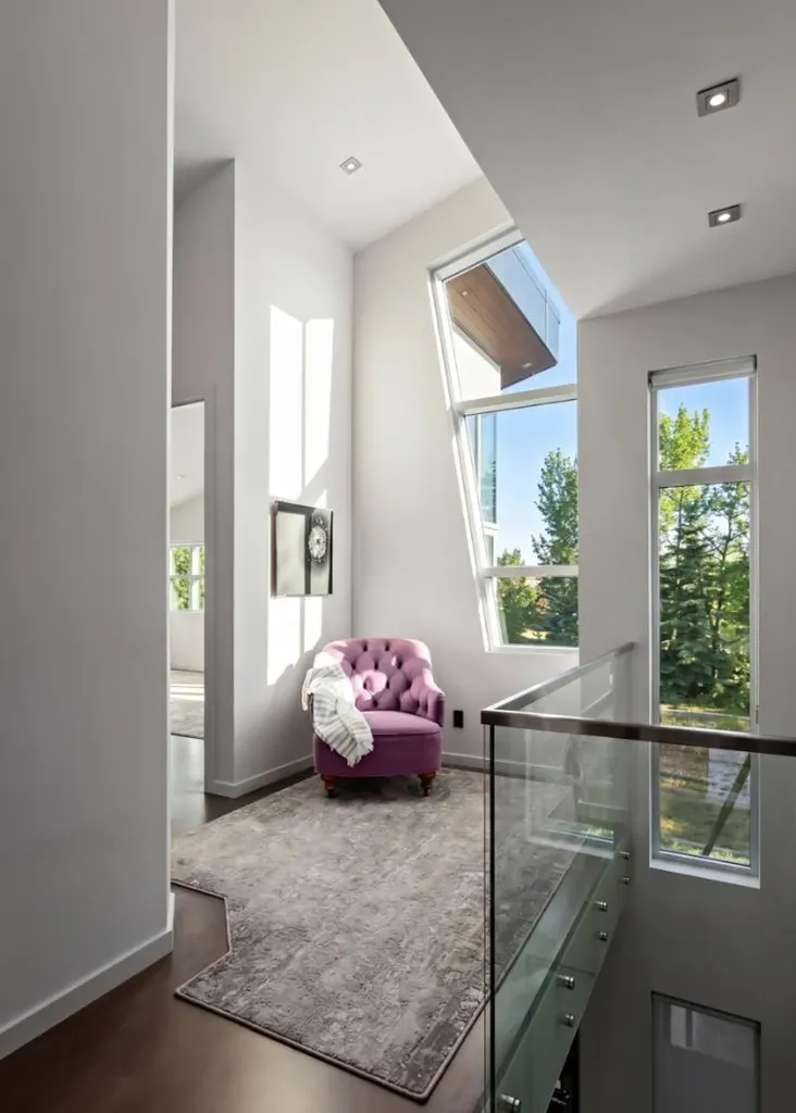 25 Posthill Drive SW Calgary AB T3H 0A8