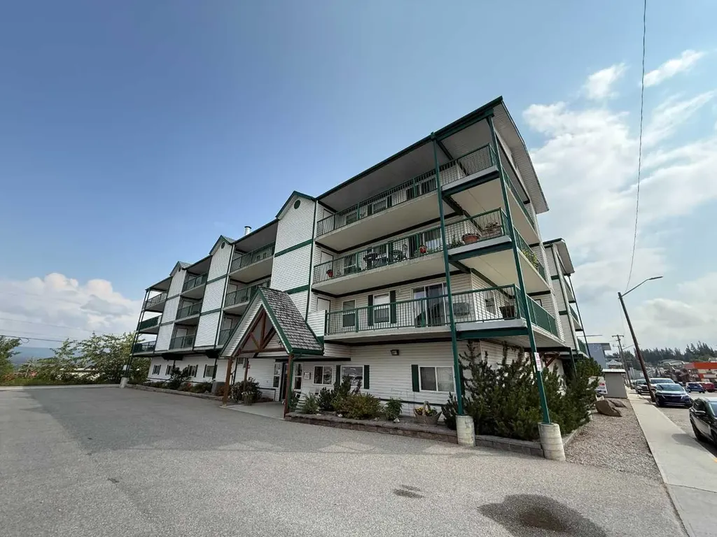 228 Pembina Avenue Hinton AB T7V0A5