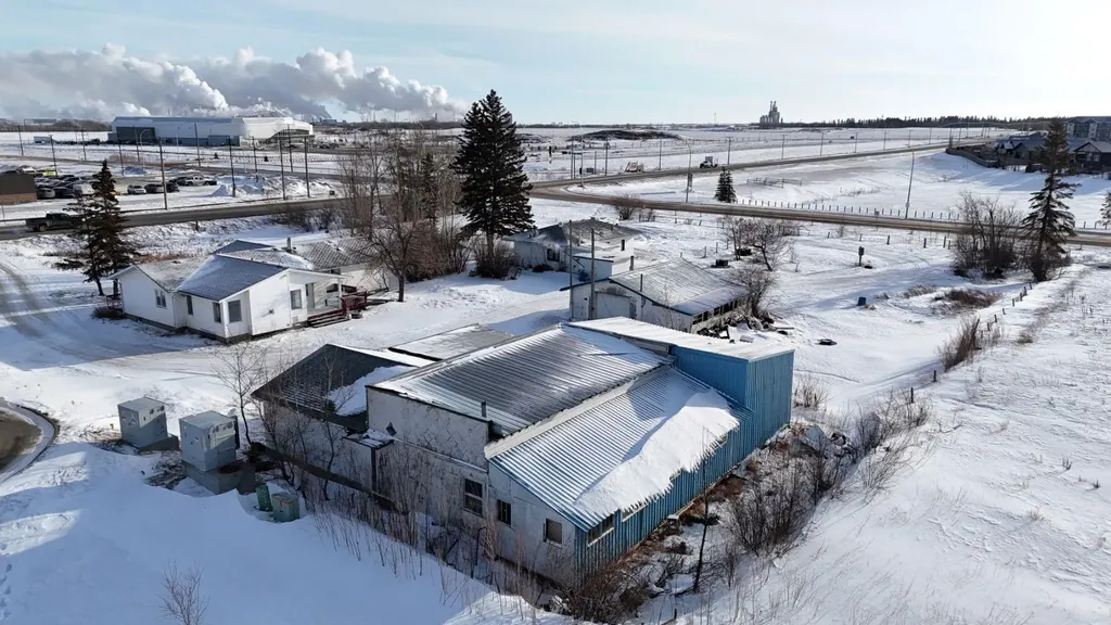 4102 40 Avenue Lloydminster SK S9V2H1