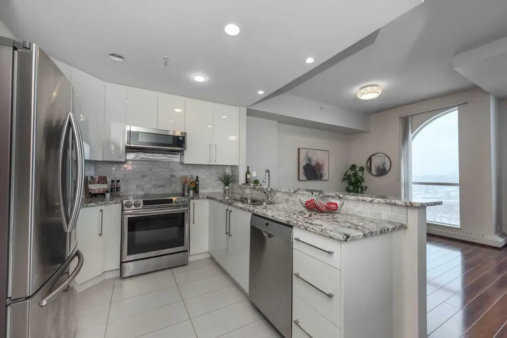 1108 6 Avenue SW Calgary AB T2P 5K1