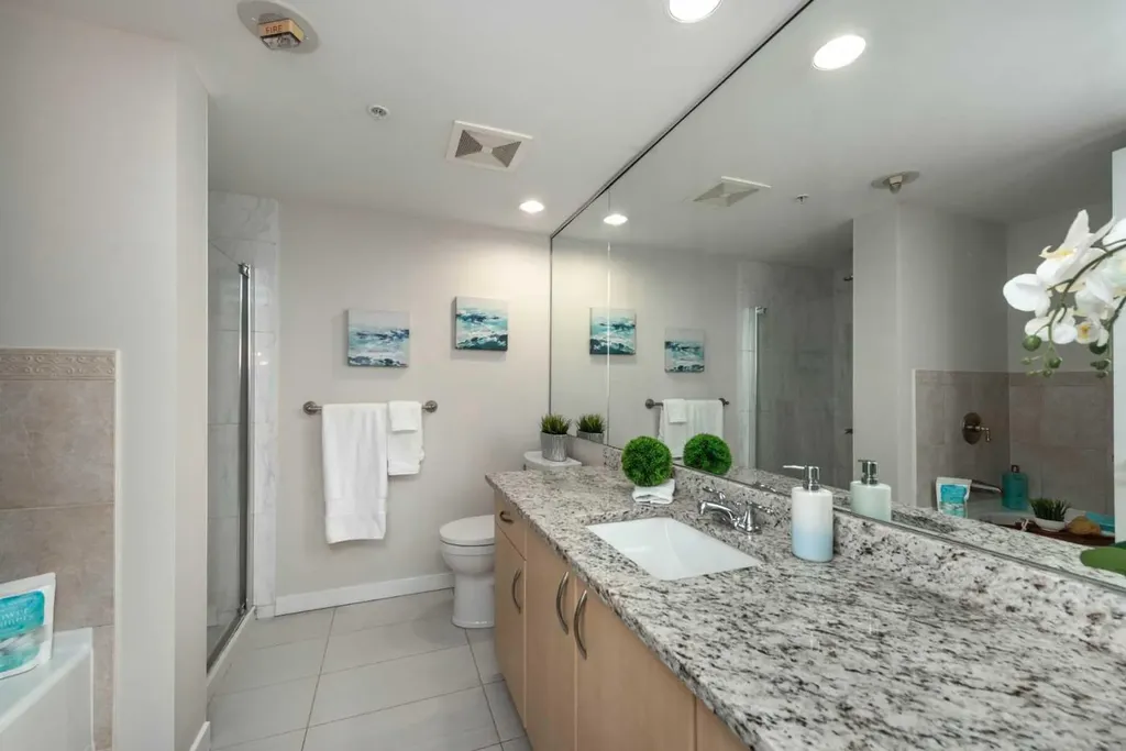 1108 6 Avenue SW Calgary AB T2P 5K1