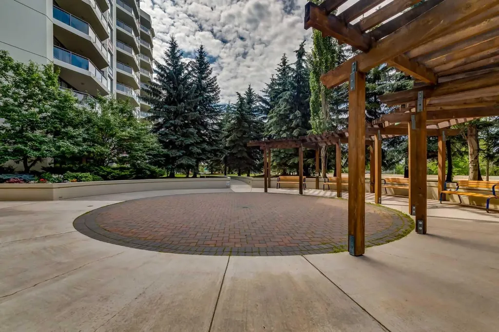 1108 6 Avenue SW Calgary AB T2P 5K1