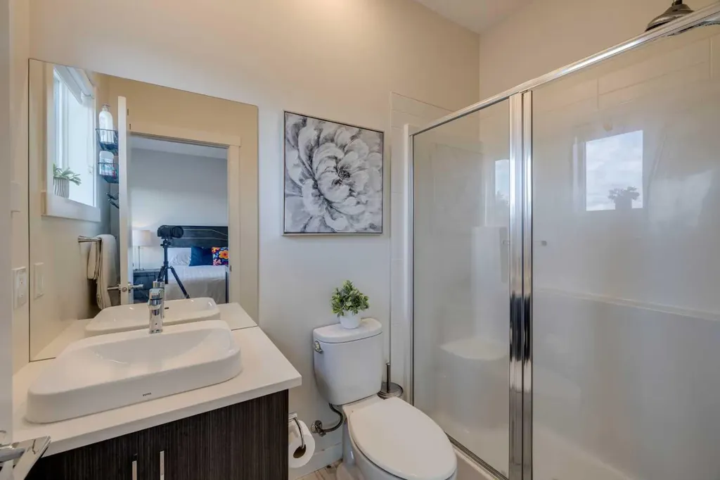 614 Greenbriar Common NW Calgary AB T3B 6J2