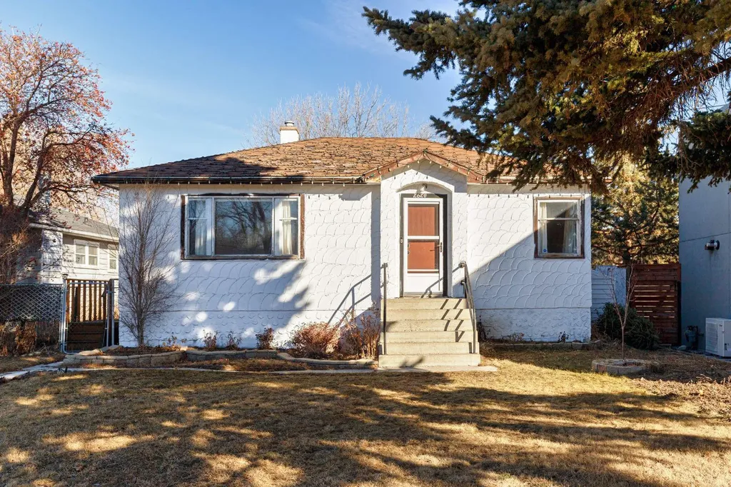 2820 Parkdale Boulevard NW Calgary AB t2n 3s8