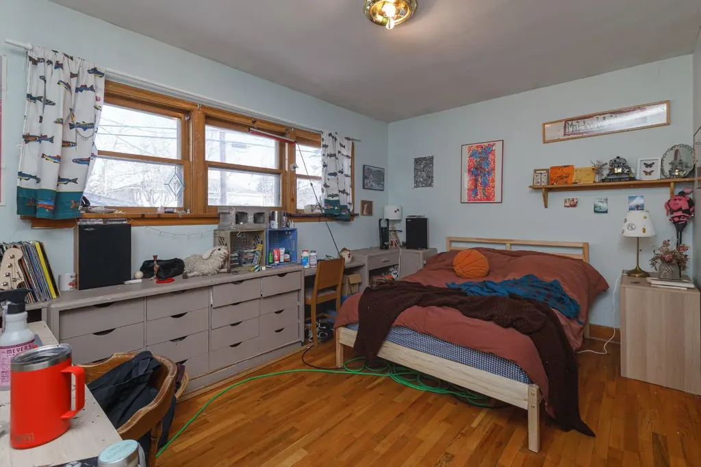 2824 Parkdale Boulevard NW Calgary AB t2n 3s8