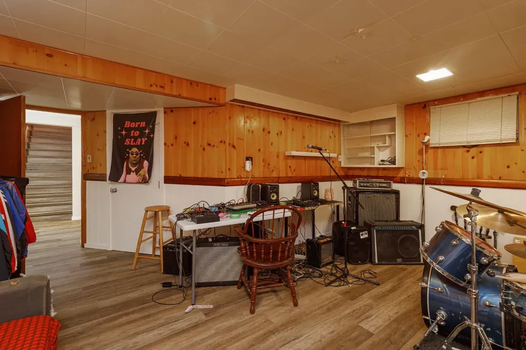 2824 Parkdale Boulevard NW Calgary AB t2n 3s8