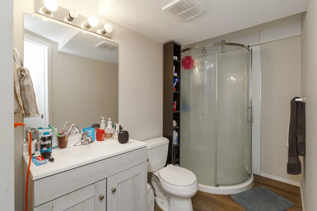 2824 Parkdale Boulevard NW Calgary AB t2n 3s8