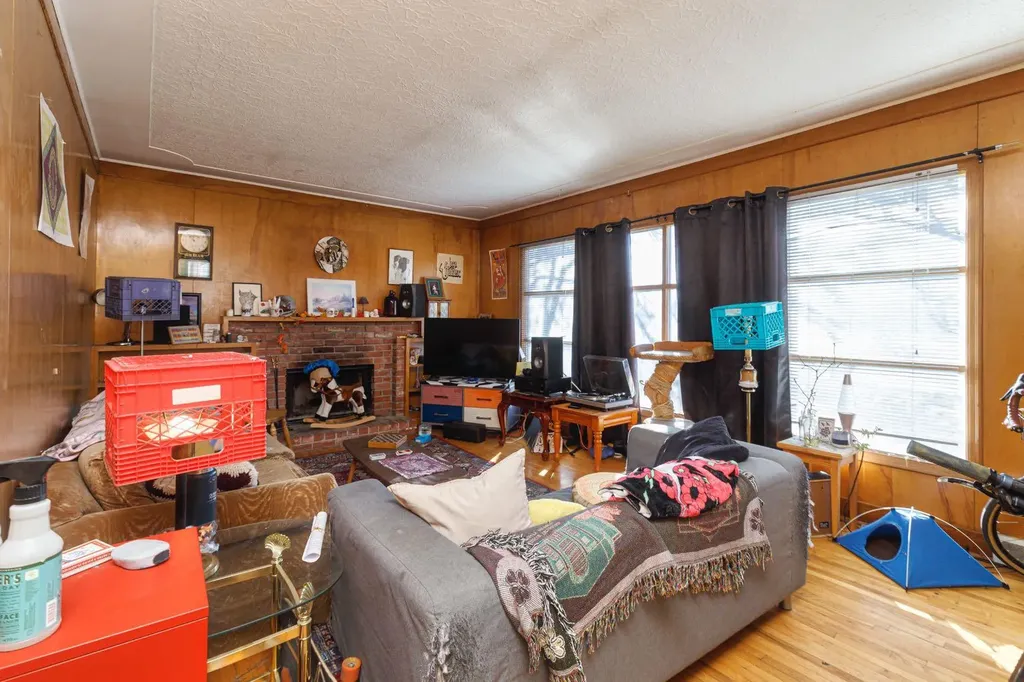 2824 Parkdale Boulevard NW Calgary AB t2n 3s8