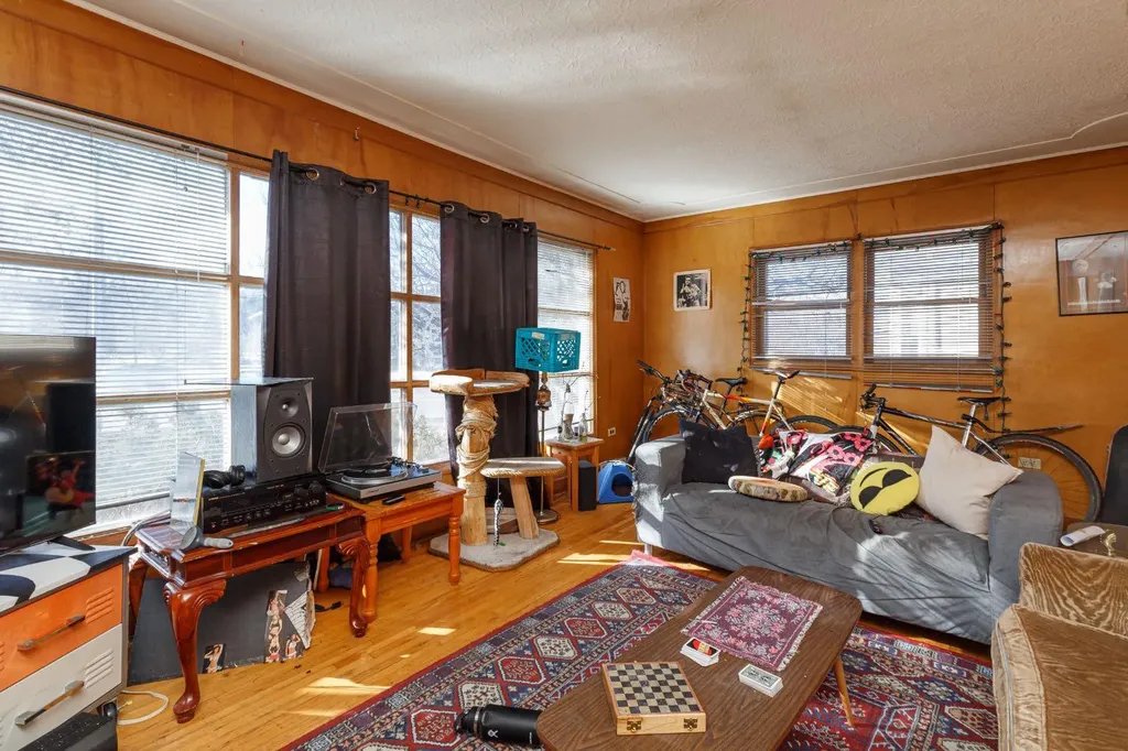 2824 Parkdale Boulevard NW Calgary AB t2n 3s8