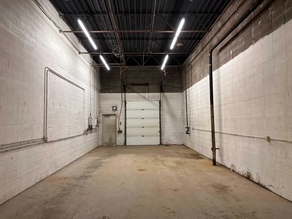 552 42 Avenue SE Calgary AB T2G 1Y6