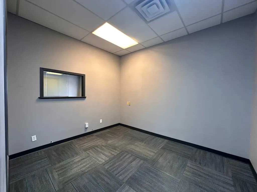 552 42 Avenue SE Calgary AB T2G 1Y6