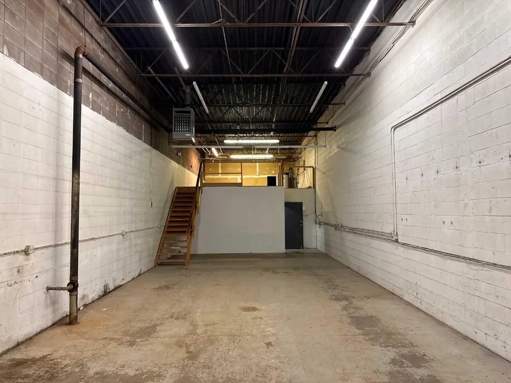 552 42 Avenue SE Calgary AB T2G 1Y6