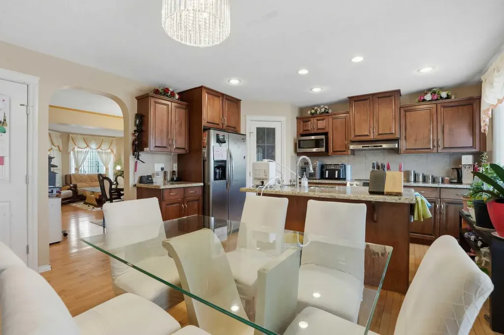 197 West Creek Boulevard Chestermere AB T1X 1S8