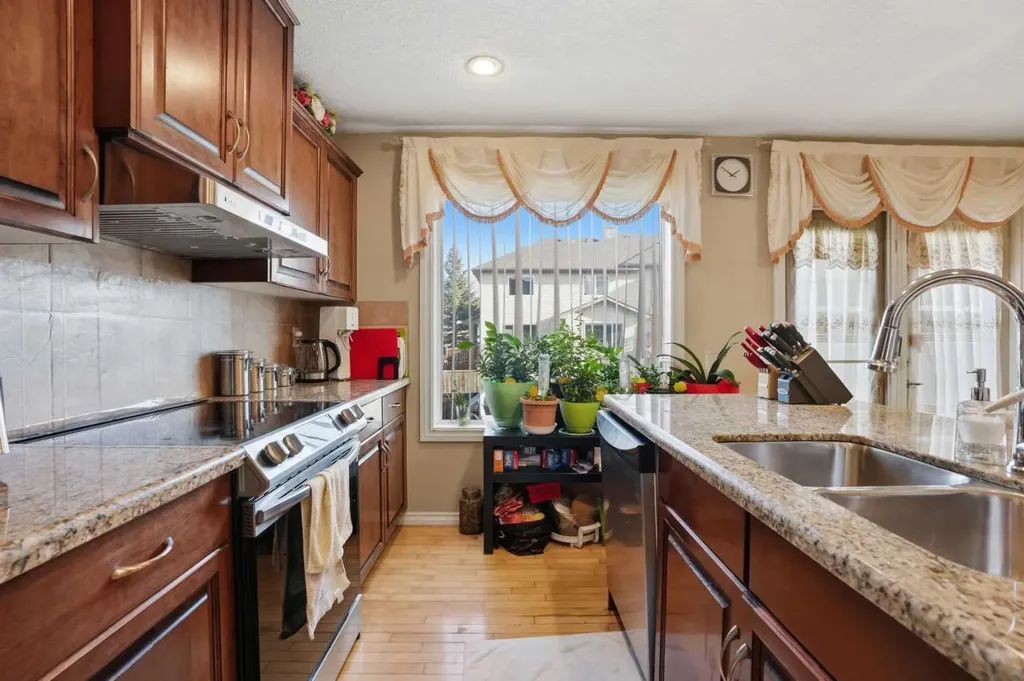 197 West Creek Boulevard Chestermere AB T1X 1S8