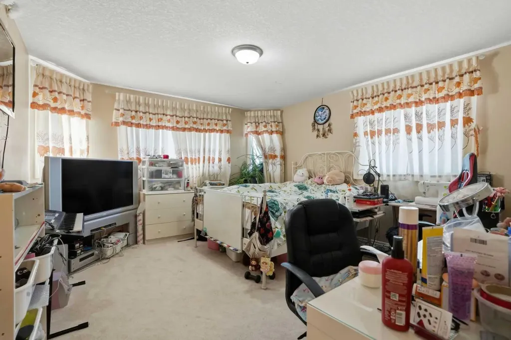 197 West Creek Boulevard Chestermere AB T1X 1S8