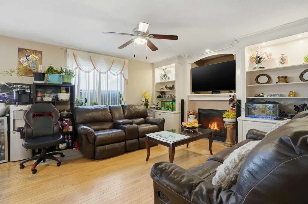 197 West Creek Boulevard Chestermere AB T1X 1S8