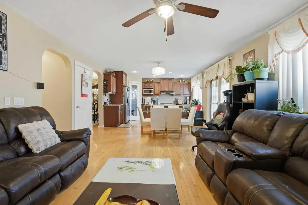 197 West Creek Boulevard Chestermere AB T1X 1S8