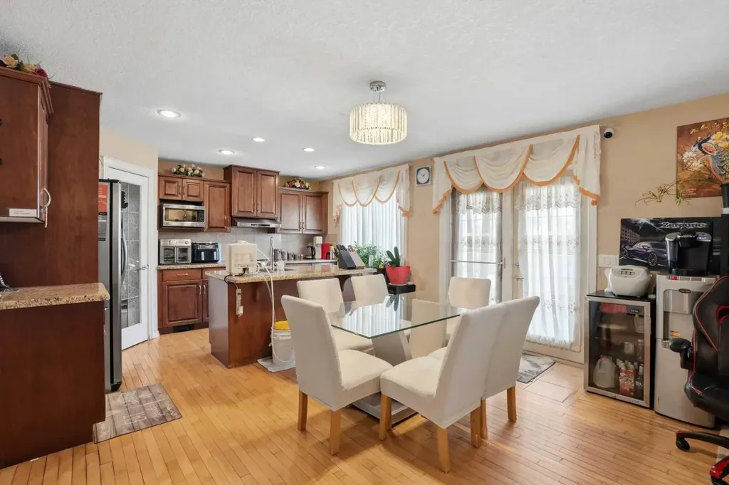 197 West Creek Boulevard Chestermere AB T1X 1S8