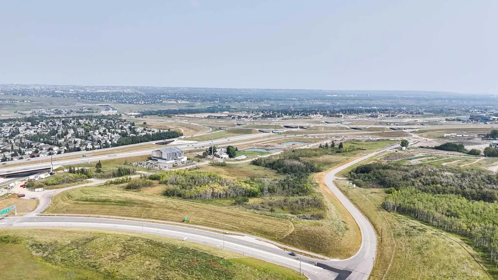 10421-10909 West Valley Road SW Calgary AB T3B 5T2