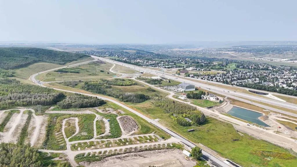 10421-10909 West Valley Road SW Calgary AB T3B 5T2