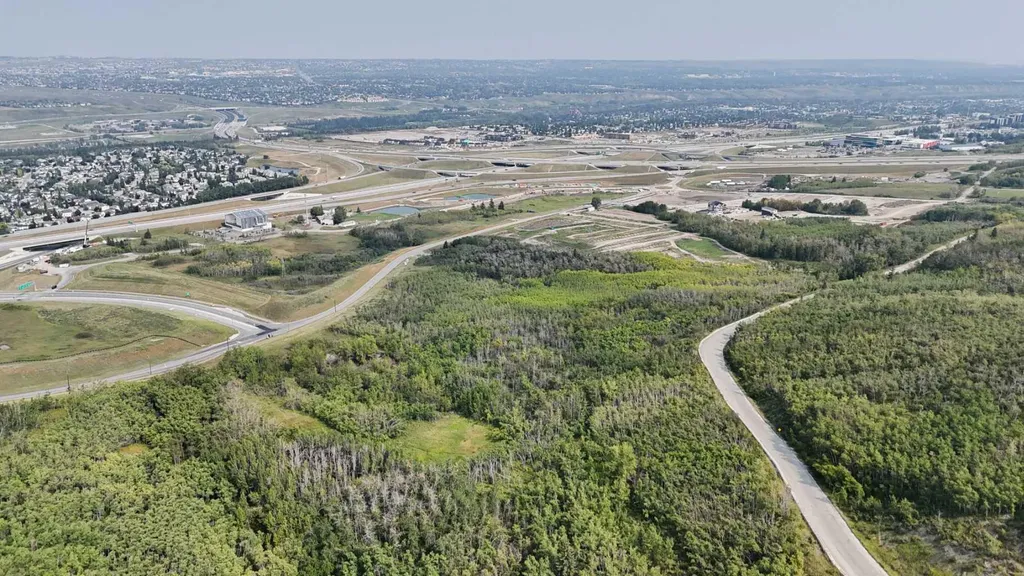 10421-10909 West Valley Road SW Calgary AB T3B 5T2