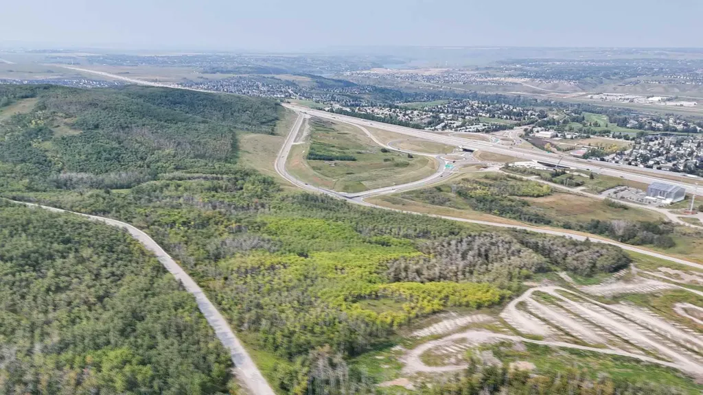 10421-10909 West Valley Road SW Calgary AB T3B 5T2