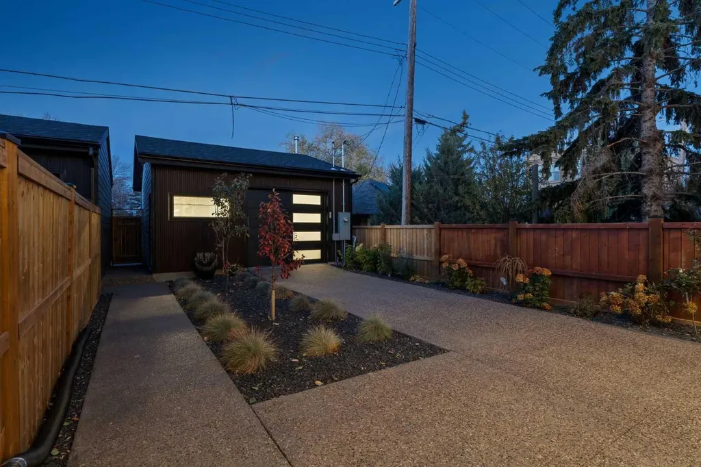 1330 8 Avenue SE Calgary AB T2G 0M8