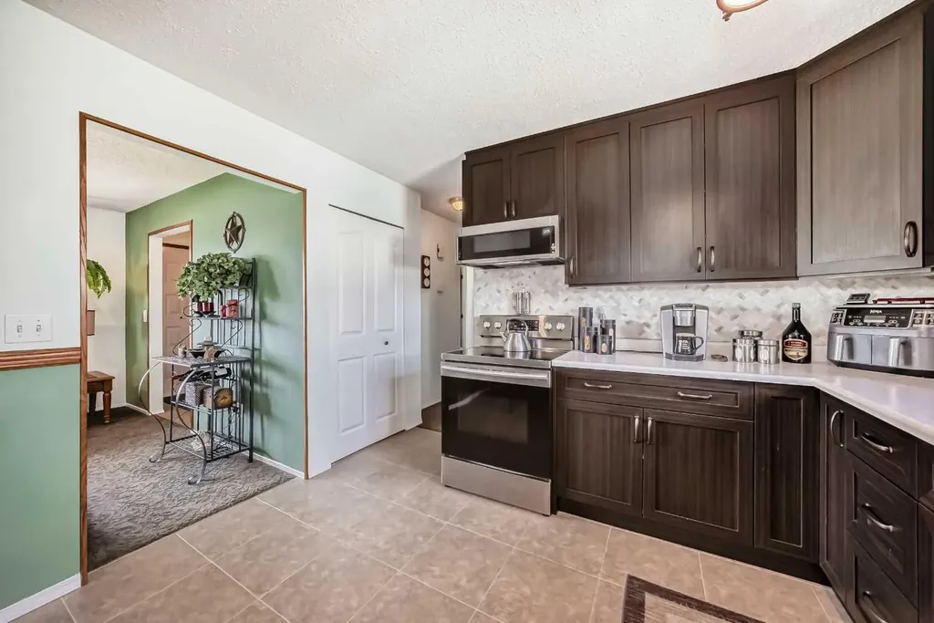 314 Mckinnon Drive Carseland AB T0J 0M0