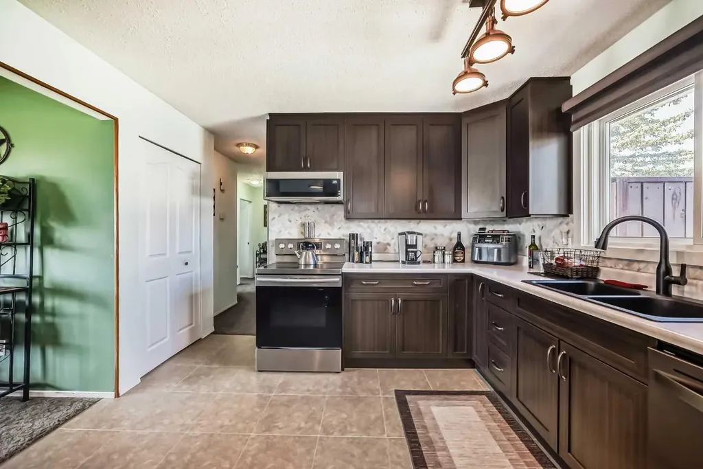 314 Mckinnon Drive Carseland AB T0J 0M0