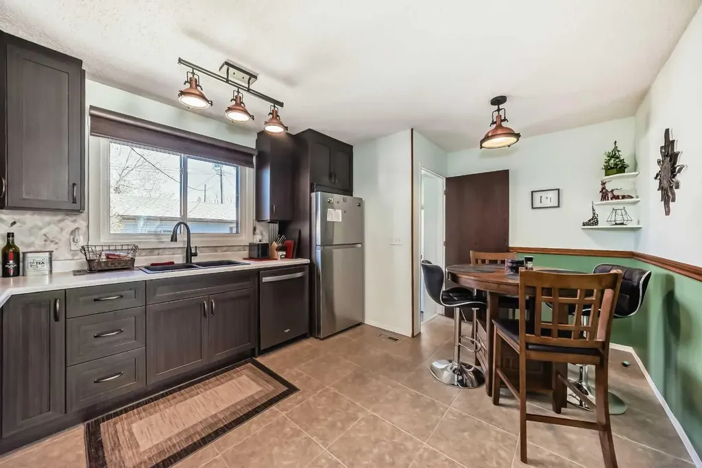 314 Mckinnon Drive Carseland AB T0J 0M0