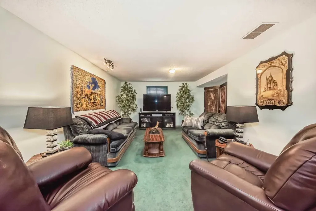 314 Mckinnon Drive Carseland AB T0J 0M0