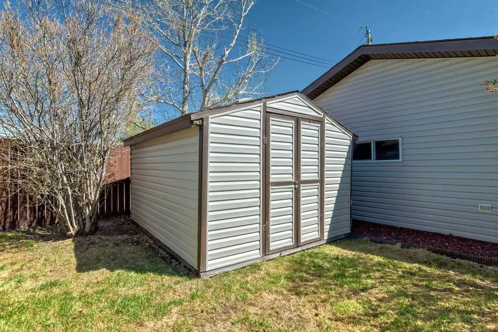 314 Mckinnon Drive Carseland AB T0J 0M0