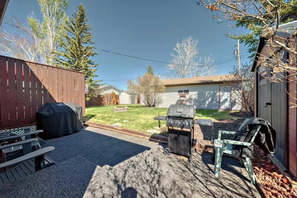 314 Mckinnon Drive Carseland AB T0J 0M0