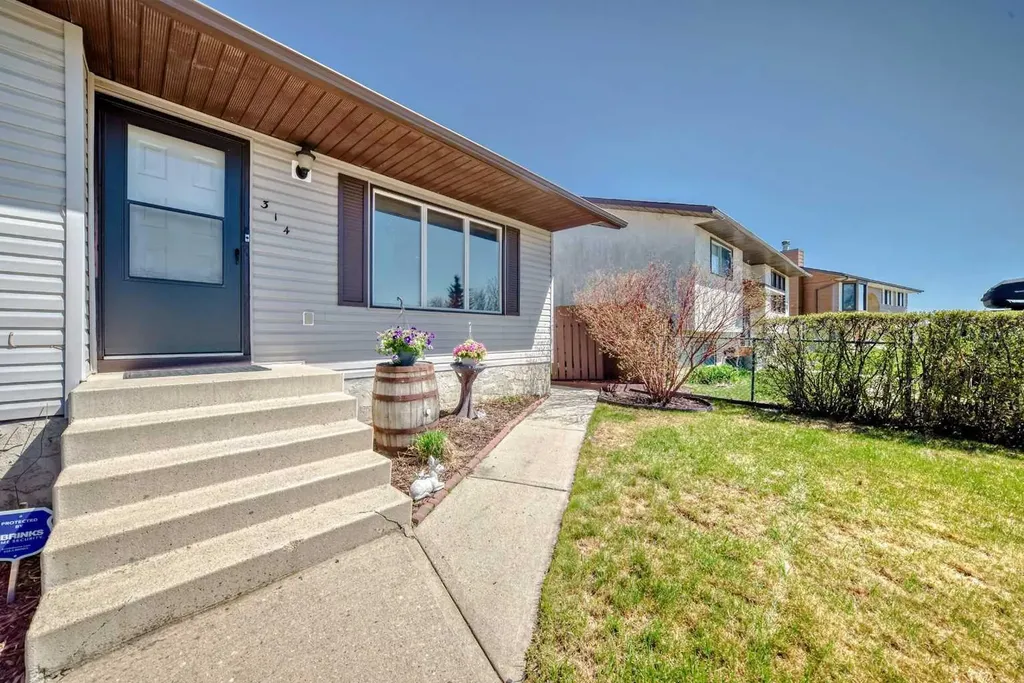 314 Mckinnon Drive Carseland AB T0J 0M0
