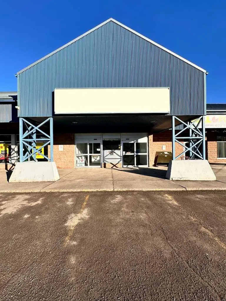 11001 20 Avenue Blairmore AB T0K 0E0