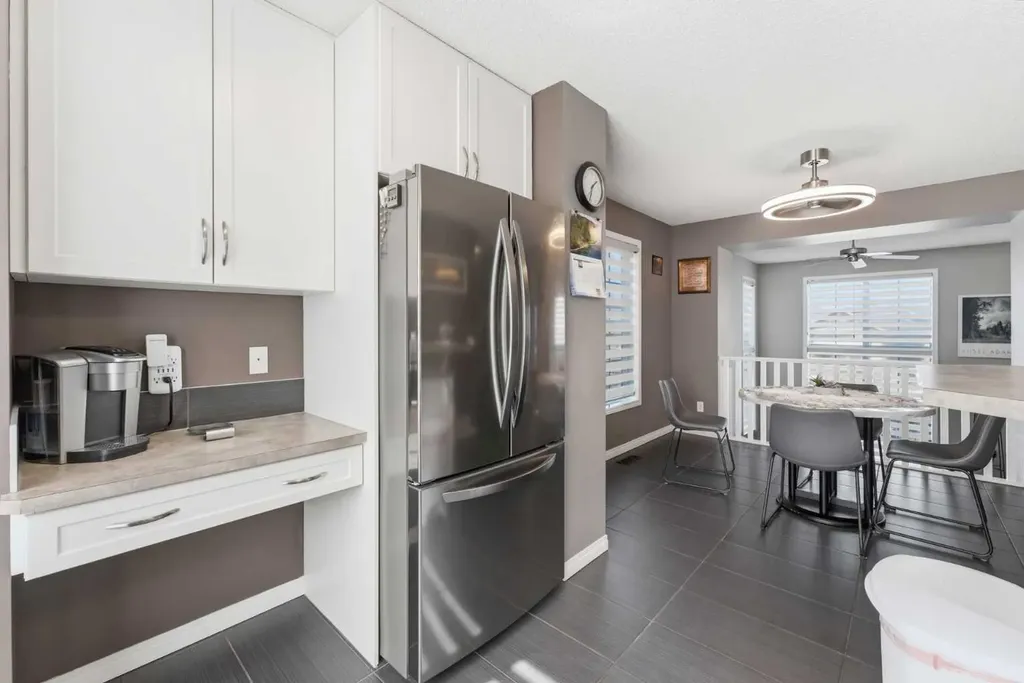 59 New Brighton Common SE Calgary AB T2Z 0T5