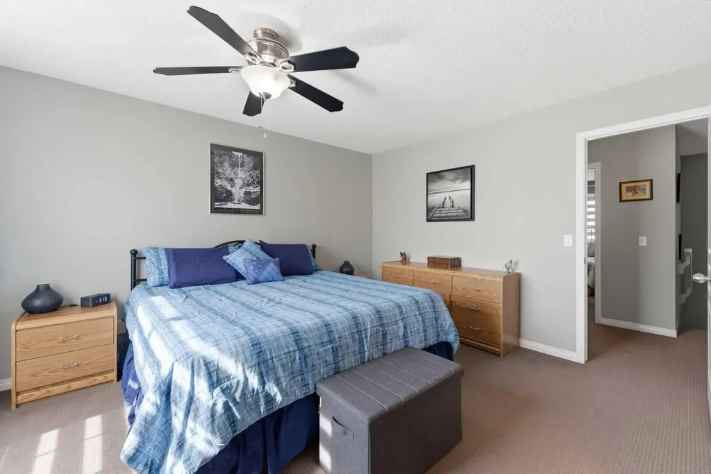 59 New Brighton Common SE Calgary AB T2Z 0T5