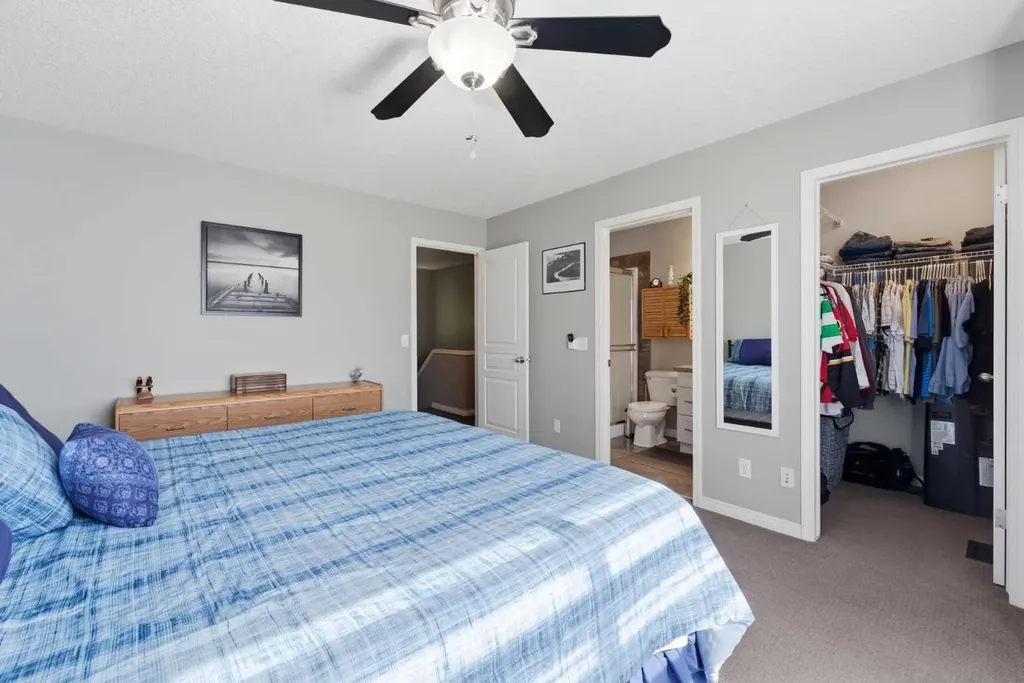 59 New Brighton Common SE Calgary AB T2Z 0T5