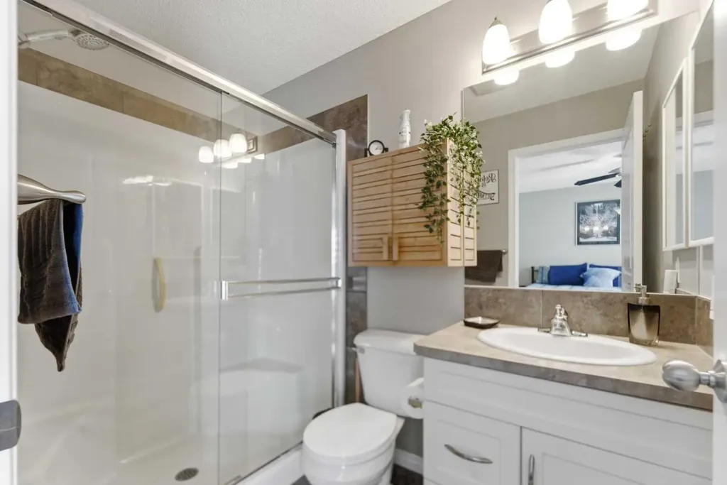 59 New Brighton Common SE Calgary AB T2Z 0T5