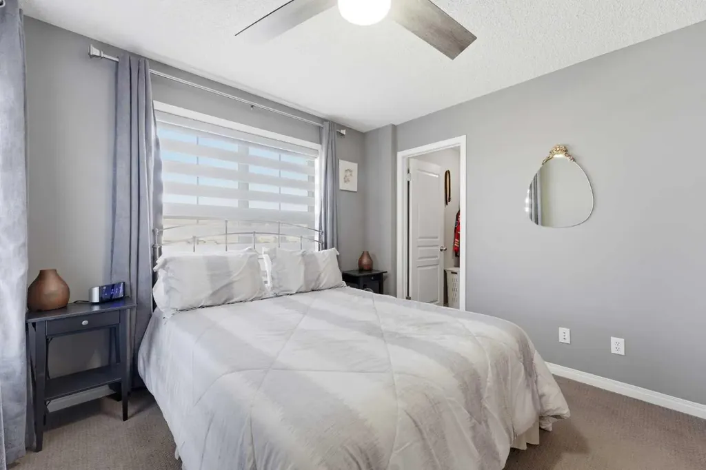 59 New Brighton Common SE Calgary AB T2Z 0T5