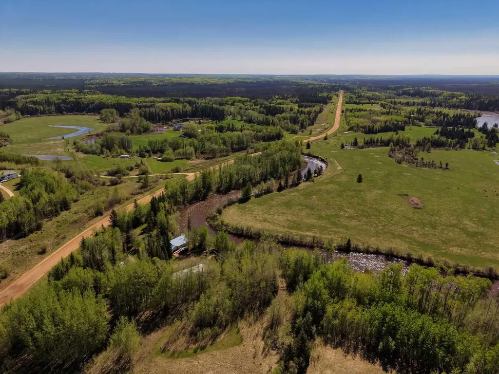 0424251;1;3 Rural Lesser Slave River No. 124 M.d. Of AB T0G 2B0