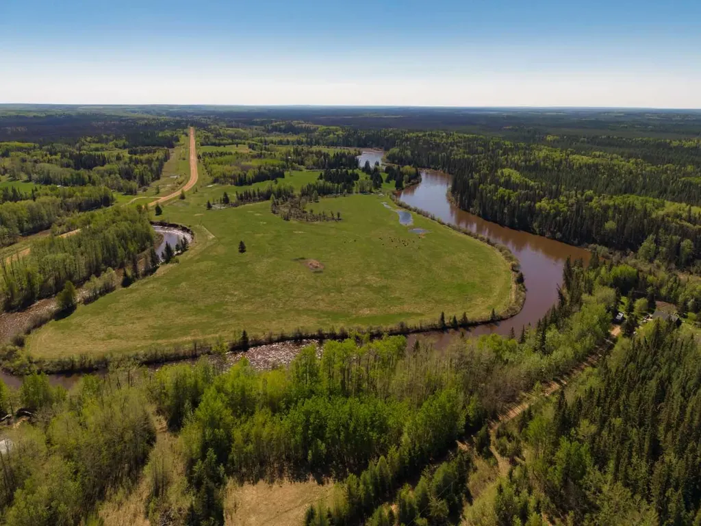 0424251;1;3 Rural Lesser Slave River No. 124 M.d. Of AB T0G 2B0