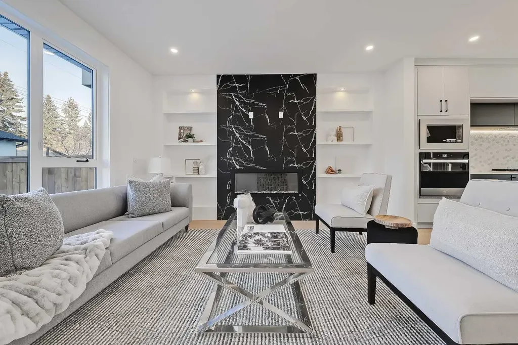8136 47 Avenue NW Calgary AB T3B 1Z5