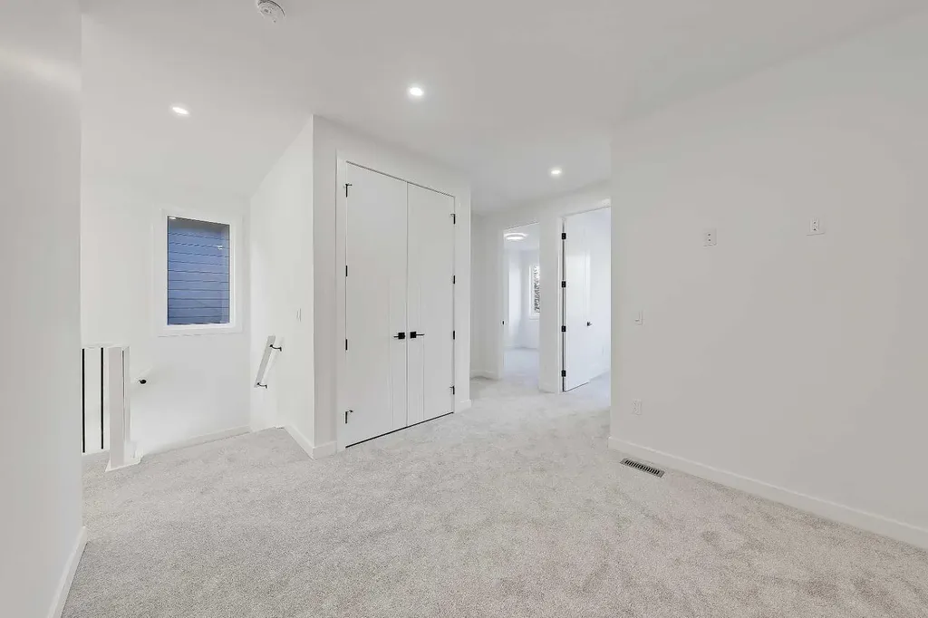 8136 47 Avenue NW Calgary AB T3B 1Z5