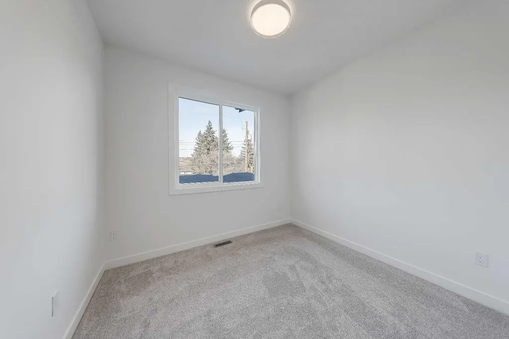 8136 47 Avenue NW Calgary AB T3B 1Z5