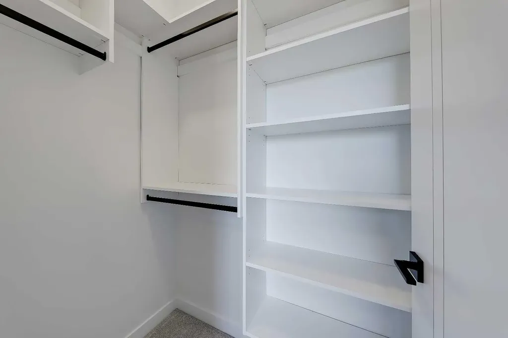 8136 47 Avenue NW Calgary AB T3B 1Z5