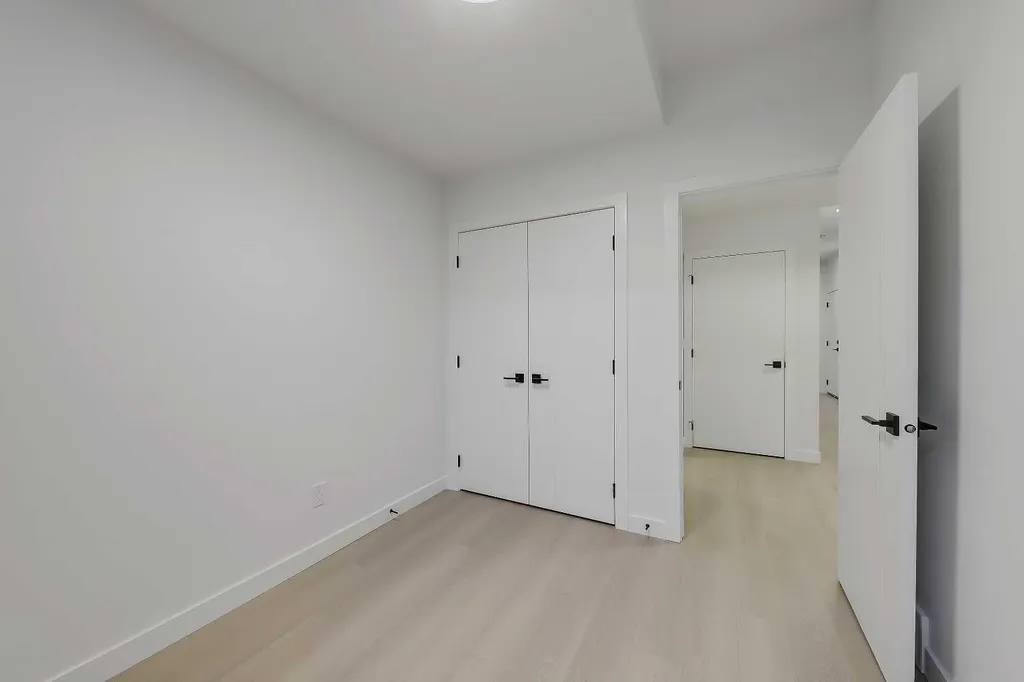 8136 47 Avenue NW Calgary AB T3B 1Z5
