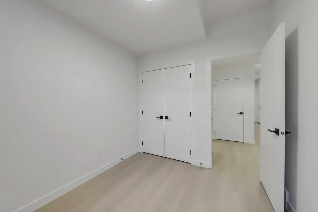 8136 47 Avenue NW Calgary AB T3B 1Z5