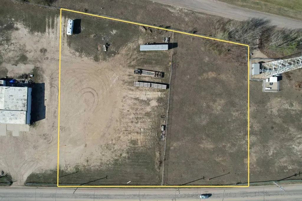 3792 41 Avenue Whitecourt AB T7S 0A9