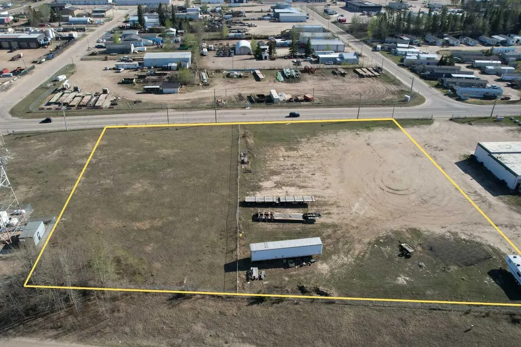 3792 41 Avenue Whitecourt AB T7S 0A9